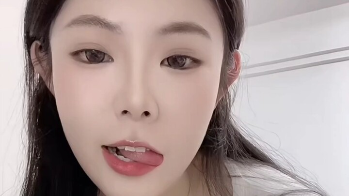 Little Fox Cat: Yoga Pants Rage-Attack on the Swing