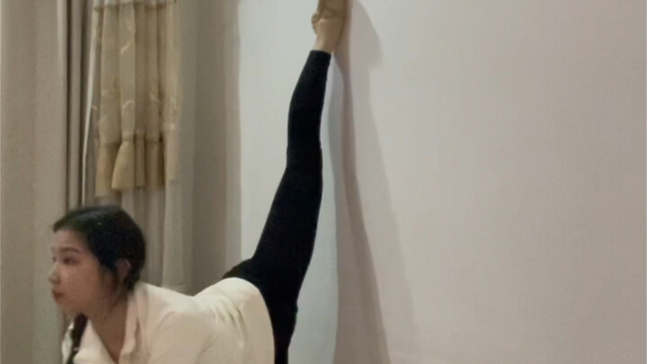 A dance student's practice check-in diary who wants to avoid giving up