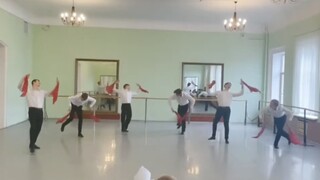俄罗斯表演系学生魔性中国舞