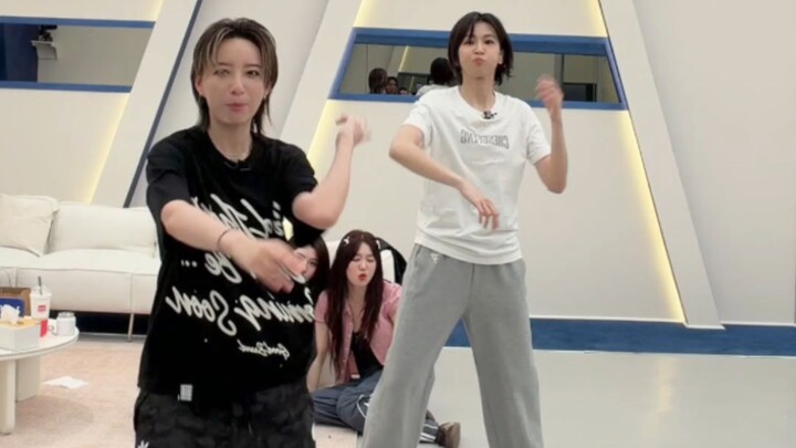 Điệu nhảy cha-cha của “delulu” do Tăng Bạc Từ và Lý Tư Đan Ni thể hiện đã xuất hiện rồi