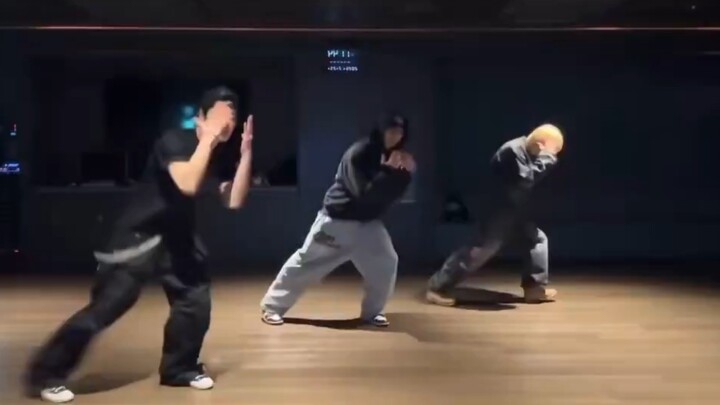 Legacy｜ห้องซ้อมของพี่ไลน์เปิดตัวเต้นครั้งแรกสุด震撼!
