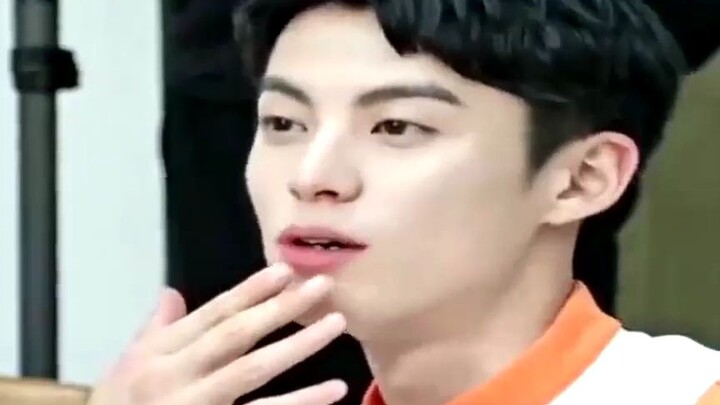 Wang Yaoqing, veteran yang selalu punya poin lucu sendiri! Yang Yang: Apa harus aku menatapmu dengan