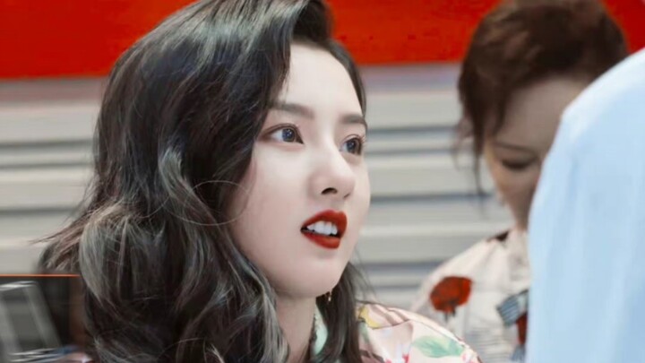 Trời ơi trời ơi trời ơi trời ơi! Đúng là cô nàng Song xinh đẹp mà!