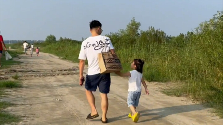 Aku selalu mengira dia itu pria tangguh!