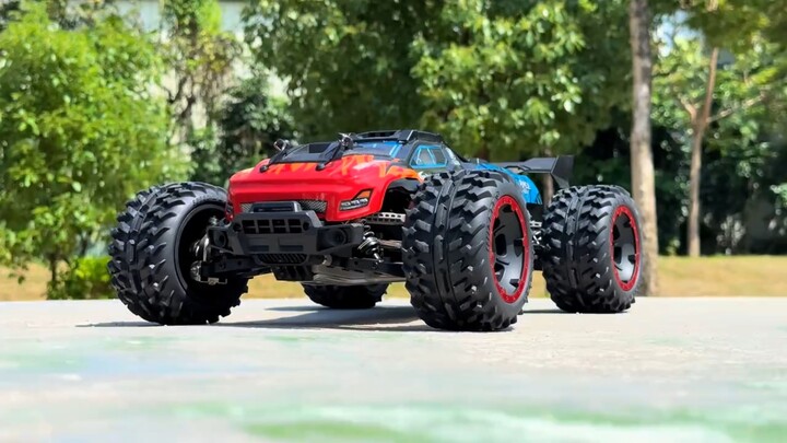 Large-scale RC cars are best suited for skateboarding venues