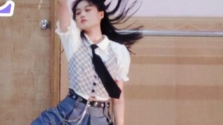 Chỉ một phát thôi!! IZ*ONE—Nhảy cover bài Fiesta! ! 【Giang Tử Di】Những giấc mơ xa xôi ấy giờ đã khôn