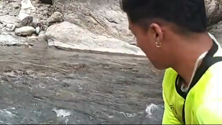 cast net fishing in Nepal |