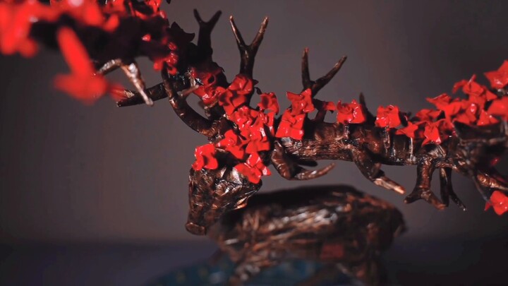 Guinness World Records-certified origami flower-filled deer