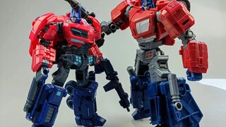 Transformers WFC Optimus Prime comparison - no comparison, no harm