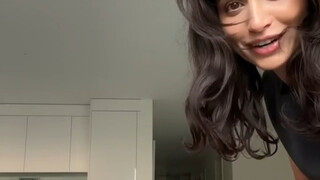 Gadis pendek, lihat di sini! Ajari kamu cara berpakaian agar terlihat lebih tinggi.