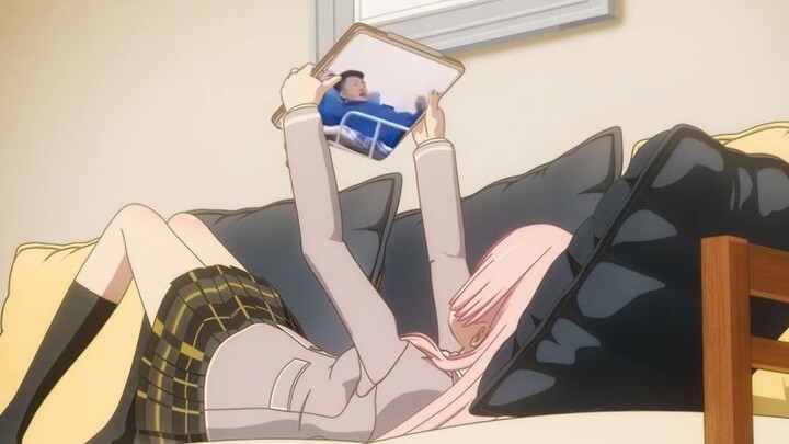 Aiyin also likes to watch Galen's hair