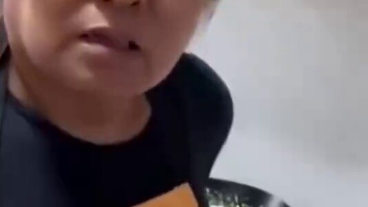 ลูกสะใภ้บ่นว่าต้องทำงานบ้านทุกวัน แม่สามีถึงกับพูดไม่ออก