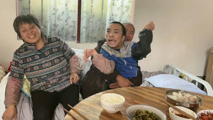 بفضل مساعدة 318 ألف شخص، تمكنت أخيرًا من السكن في منزل جديد.