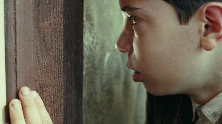 【Film kelas bawah】Ibu meminta tolong seseorang tetapi pintu pun ditutup, sang anak melalui kaca meny