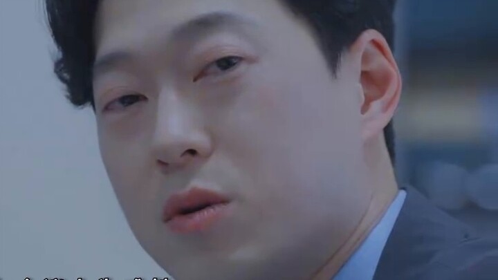 The twin sister suffered from workplace 80, the younger sister decided to exchange identities with h