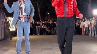 ربما هذا هو التعاطف بين الراقصين، رغم أنهم لم يتدربوا مطلقًا.