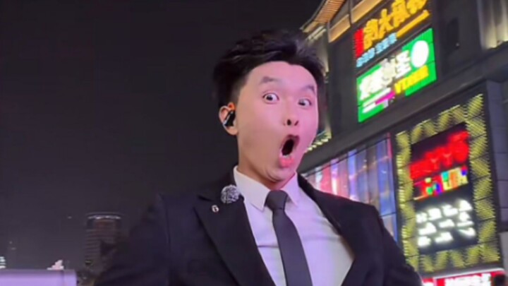 พี่ใหญ่ทิปหนักจนกระเป๋าหลักแทบกระดิกไม่ได้ คุณค่าทางอารมณ์พุ่งสูงปรี๊ดเลย!