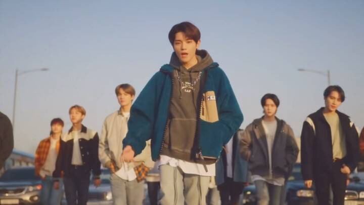 NCT adalah akhir dari langit biru dan awan putih, sekaligus awal dari hamparan alam terbuka.