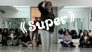 Phỏng vấn Tôn Ngộ Không trong đoàn múa!
