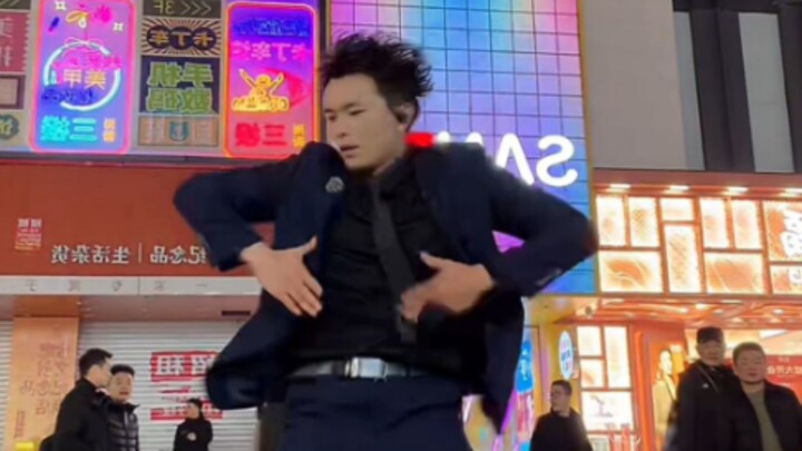 นอกจากวิ่งอยู่กับที่แล้ว เขายังทำอย่างอื่นเป็นอีกด้วยนะ