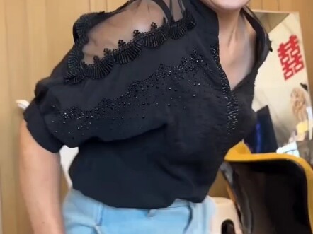 คุณยายคนนี้น่ารักมาก ฮ่าๆๆ