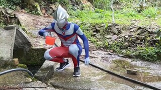 Ultraman, come on!