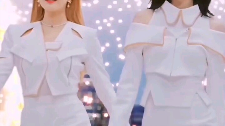 aespa’s latest ad — It’s been so long since we’ve seen Taehyun! She’s looking a bit lonely lately. C