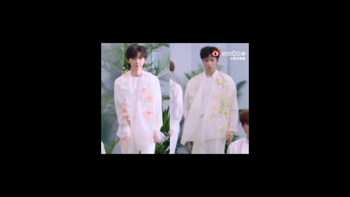 هل هو تقاعس أم قدرات محدودة؟ بالمقارنة بين الأساسيات الراقصة لفرقة Shi Tuan، من التفاصيل الصغيرة يمك