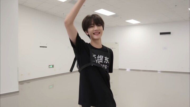 【Lý Dực Đông CUT】Tập luyện phòng tập cho buổi hòa nhạc Năm Mới 2026 “Vinh Quang” – 03-01-2026