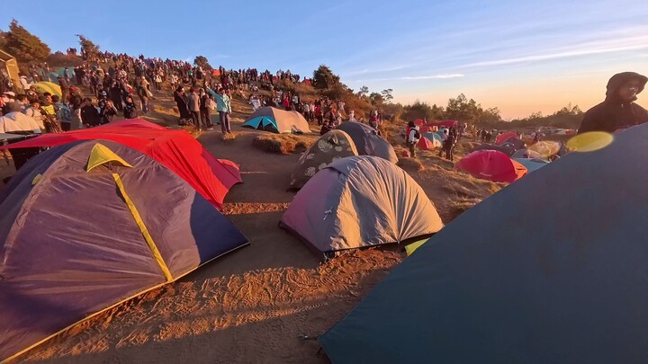 Sunrise Camp Prau Patak Banteng