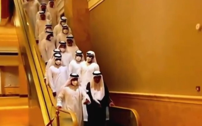 Tekanan yang menyebalkan ini: berapa total kekayaan mereka?
