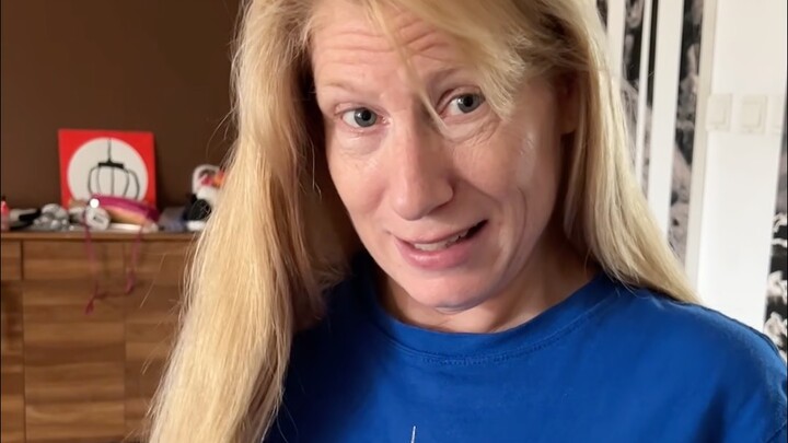 أمي أعطت ويندي مال العيد للطفل لينفقه