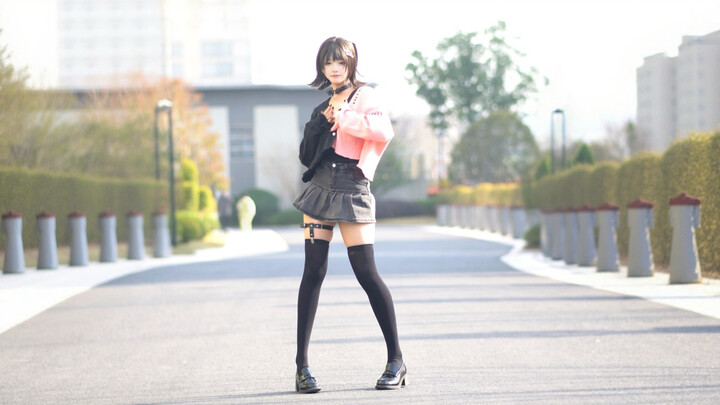 I'm so happy today—let's do some otaku dance! :P