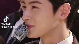 Cha Eun Woo ❤️ sarap ngumiti😍 di naka sawang tingnan araw araw💋