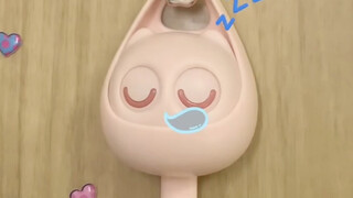 The hooks my roommate bought are so cute!