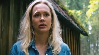女人每天醒来都发现家在不同的位置！ " "怪屋 "