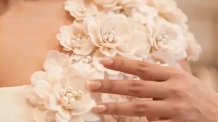 Stunning White Floral Dress Lookbook | Elegant Modern Fashion 🤍✨
