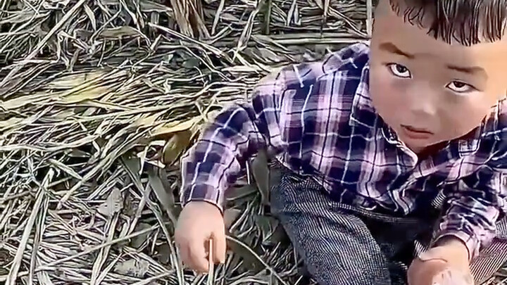 Now this is what real childhood feels like—so many people’s cherished childhood memories!