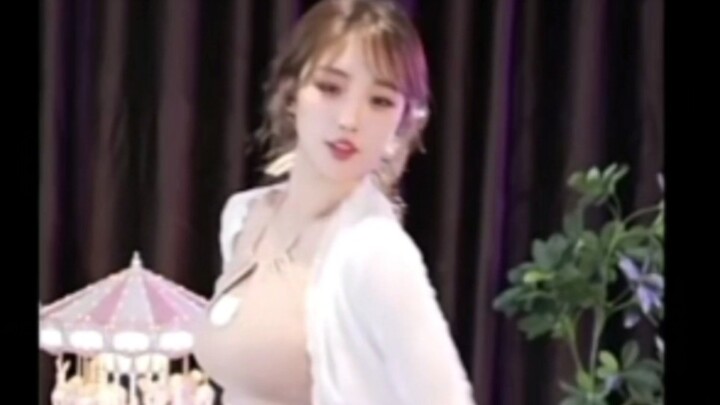 Jiang Yanyan vs Sun Yining Korean dance
