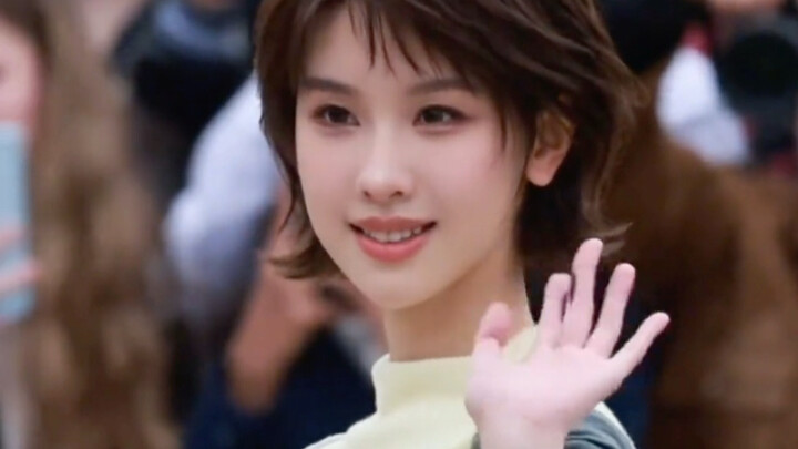 My first reaction to Chen Duling’s short hairstyle was: global beauty standards have been rejuvenate