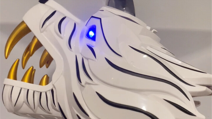 Thôi mà! Có chàng trai nào lại từ chối món đồ chơi ngầu thế này chứ? Ngay cả mình là con gái còn mê 