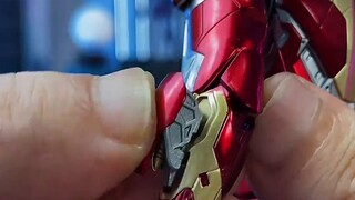 Threezero Mark 43, bạn có thể tìm thấy trứng Phục sinh chỉ bằng một tay