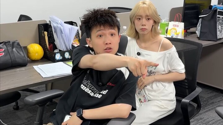 ไปจับการเข้าออกงานจนมาถึงหัวหน้ายอดขายเลยเหรอ?