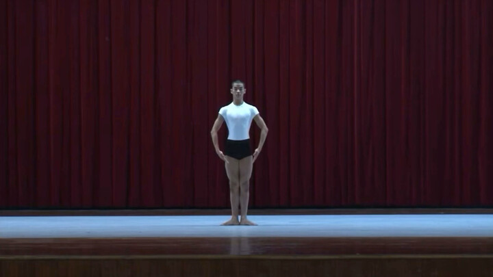 tarzzan-现代舞男子入学考核舞台