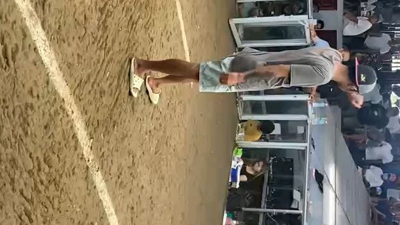 Sweater vs White Kelso