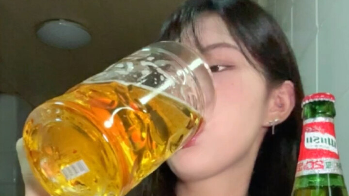 While my parents are sleeping, I get up and drink secretly!