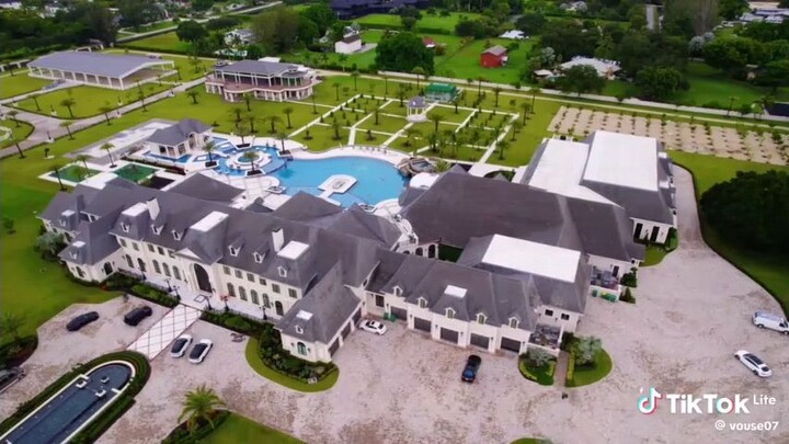 luxurious House