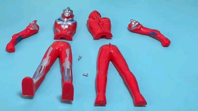 Hoạt hình đồ chơi: Ultraman sụp đổ