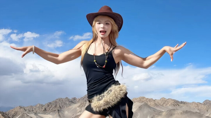 You deserve to go see the colors of this world 🎨 #Qinghai-Gansu Grand Loop# Aifa Choreography# Anoth