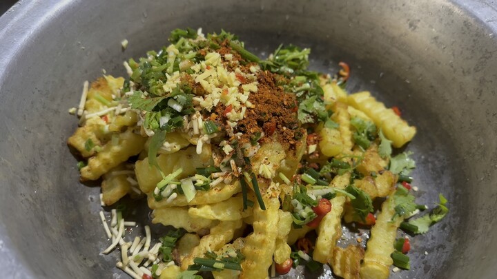 Bố của con đã về rồi, hôm nay nấu thêm hai món nữa – lại là một ngày sạch đĩa!